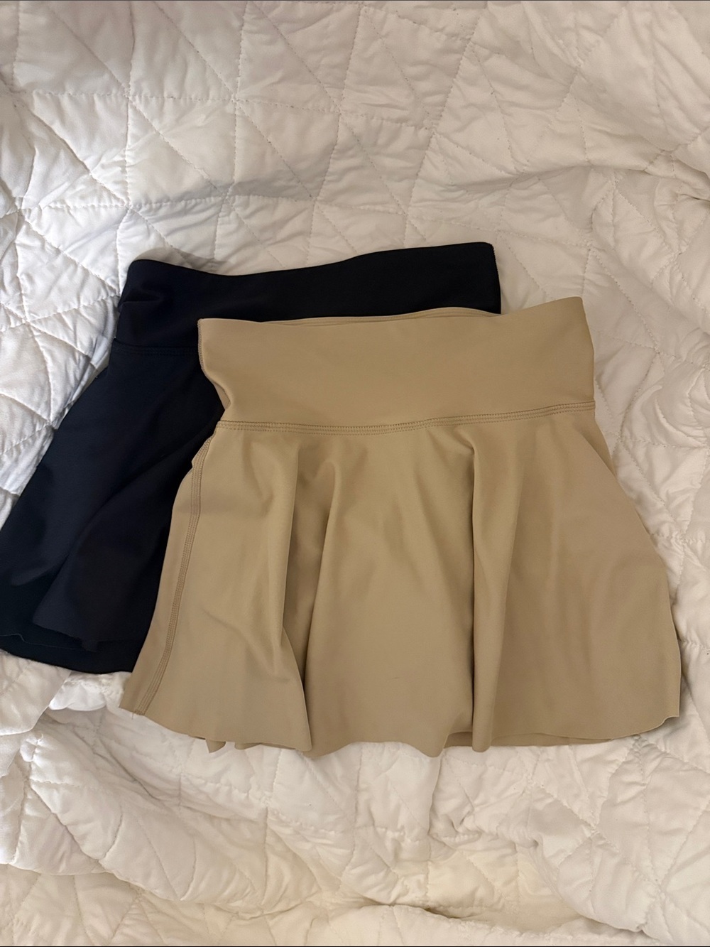 Girls athletic Skirts from Old Navy- Black & Tan size large 10-12